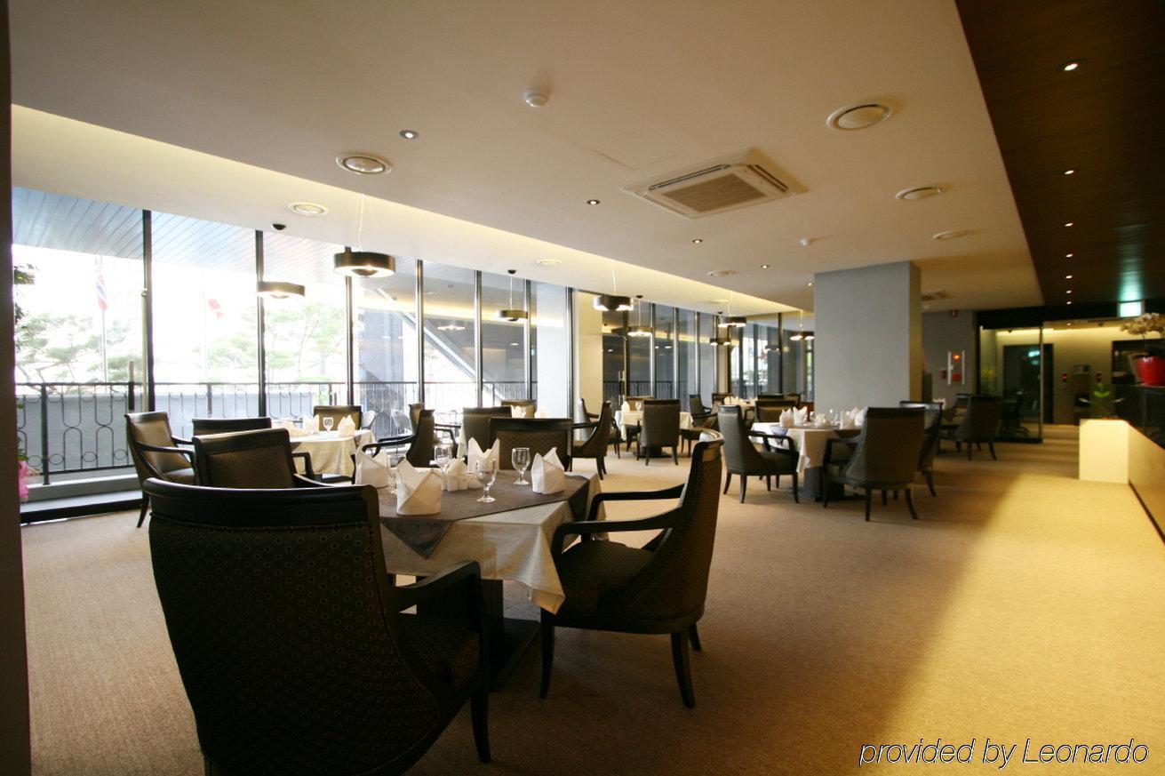 Hotel Oscar Suite Gunsan Restaurant foto
